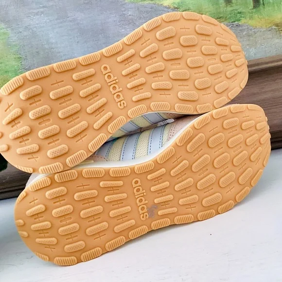 Adidas Run 60s 4.0 sneakers Wonder White Ice Purple Alumina Women’s Size 5.5 NWT - Picture 10 of 12